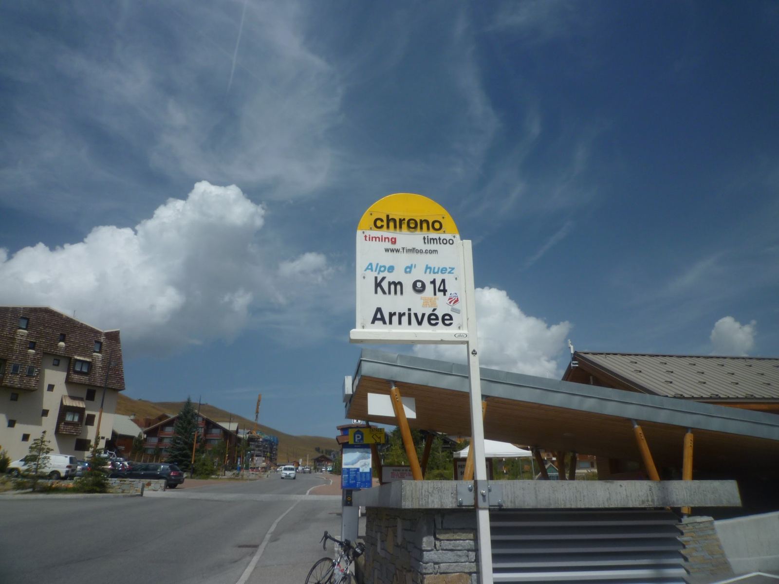 The Arrivée finish sign at Alpe d'Huez